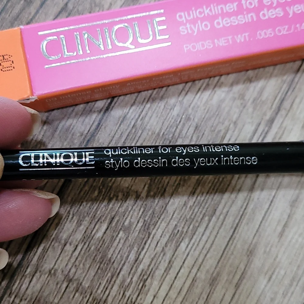 Clinique Quickliner Intense Ebony Black
